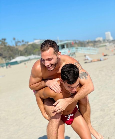 oliverhuntxxx star adult pics