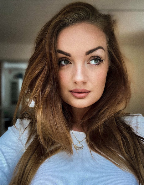 salinaqfree beautiful model pictures