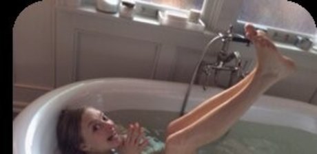 Amanda Seyfried naked star pic