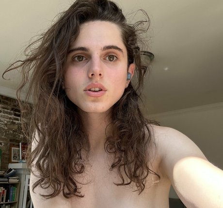 Helmet Girl model nude galleries