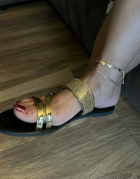 foot mistress miss b beautiful star image