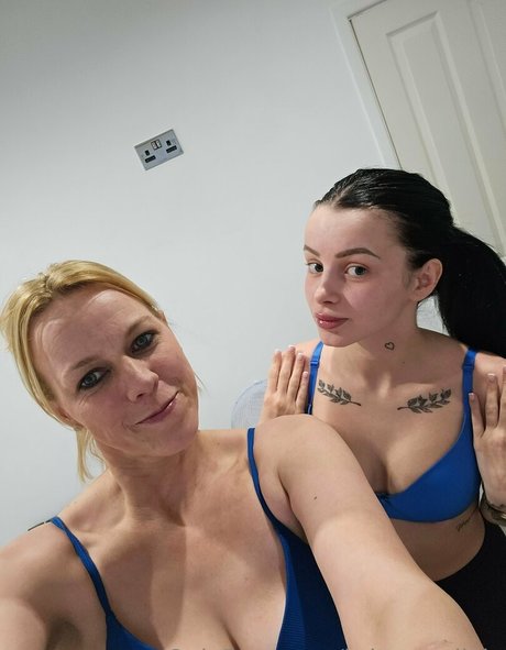 son onlyfans free nude photos