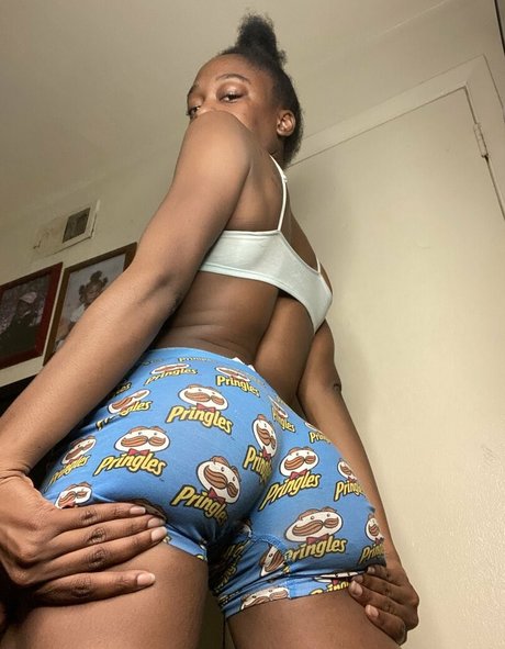 its sliim model exclusive photos