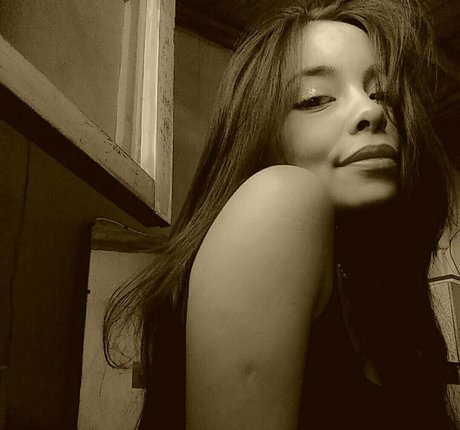 evita bb nude actress pic