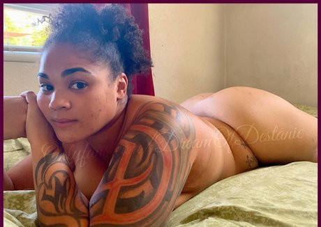 DreamofDestanie beautiful model photo