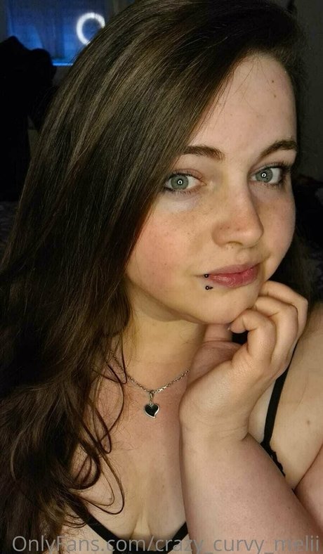 crazy curvy melii model adult picture