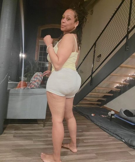 RhodaBlakey sexy pornstar image