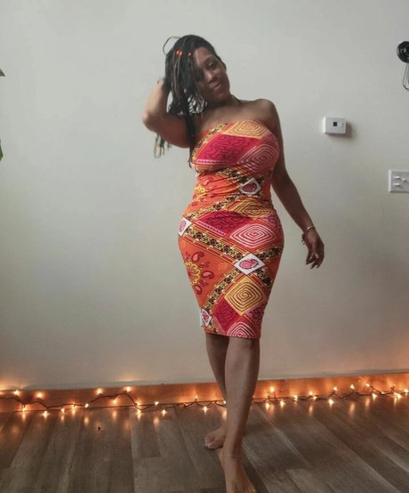 RhodaBlakey star sexy img