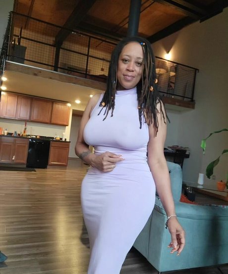 RhodaBlakey best model picture