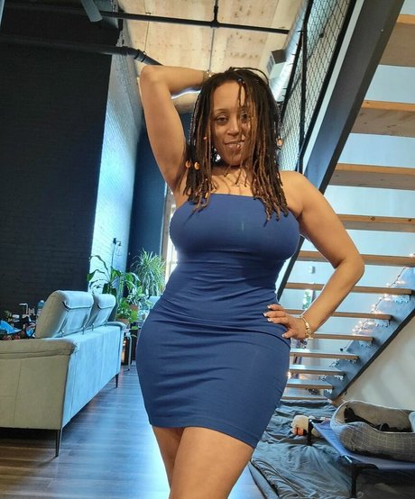 RhodaBlakey pornstar top picture