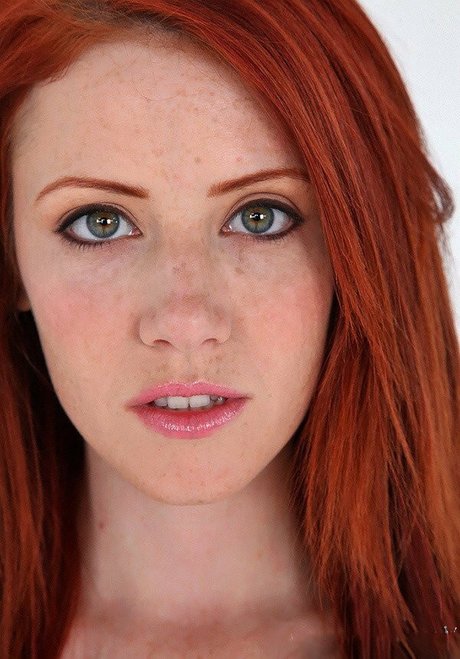 Elle Alexandra model pretty pictures