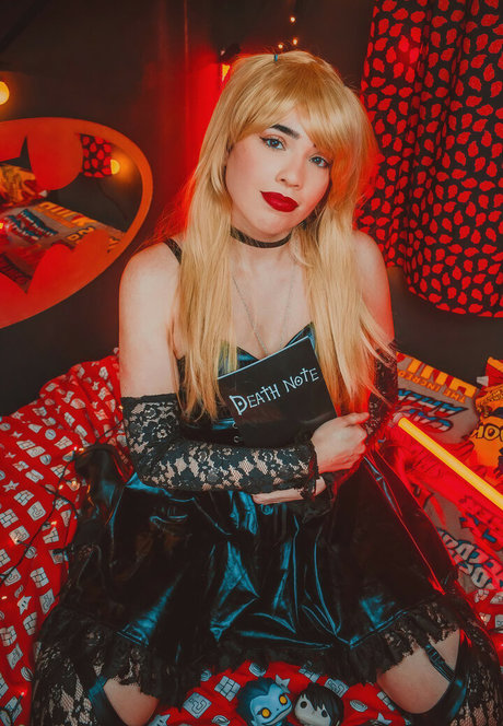 anelittlecat model pornographic image