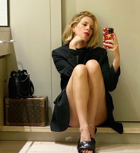 Alessia Marcuzzi star erotic photo