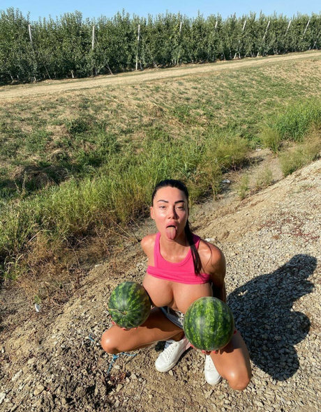 Sexy Alisa model erotic img