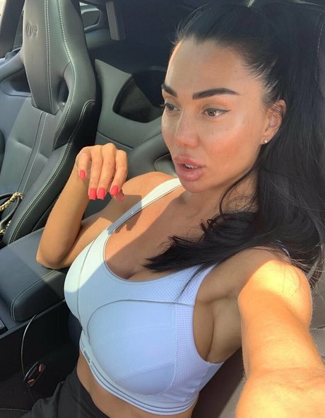 Sexy Alisa pretty pornstar picture