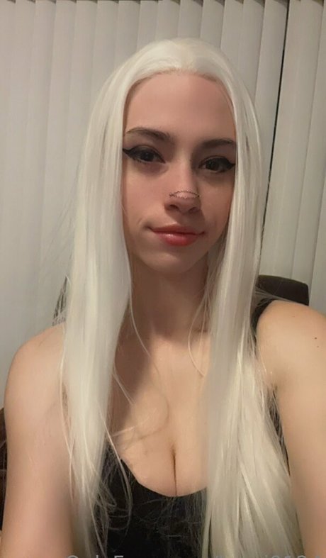 blonde hot wife onlyfans pretty pic