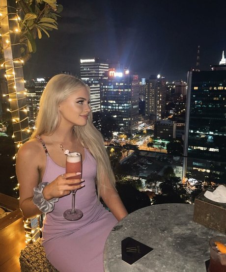 Claire Freeman beautiful pornstar picture