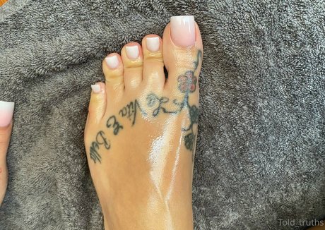 ginger muscle onlyfans sexy naked photo