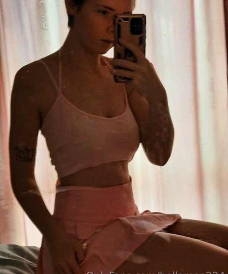 bellarose224 model adult photo