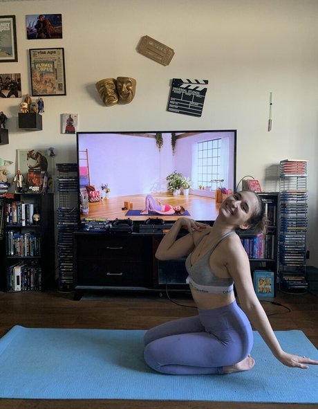 abbysworldsastage model nice image