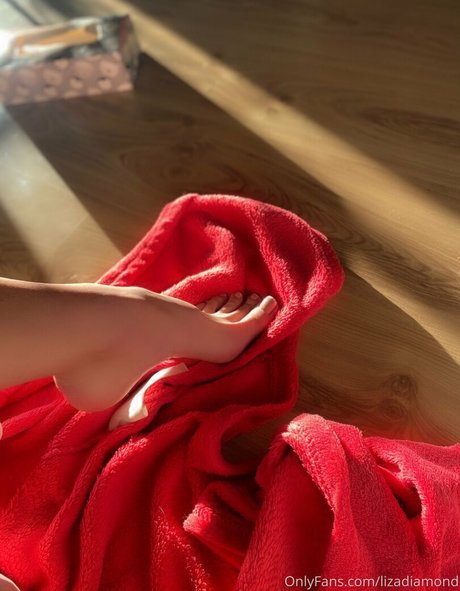 cuteelisen pornstar nude photo