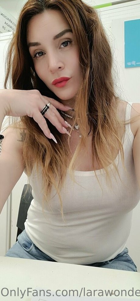 larawonder sex model image