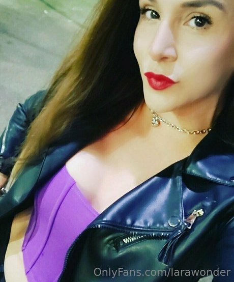 larawonder star free pics