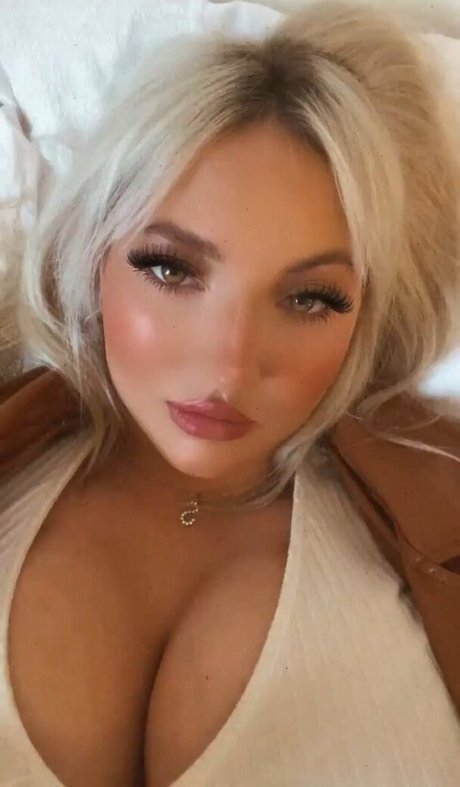 busty redhead teen onlyfans sexy nudes galleries