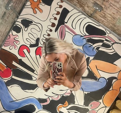 Shona Colson art star gallery