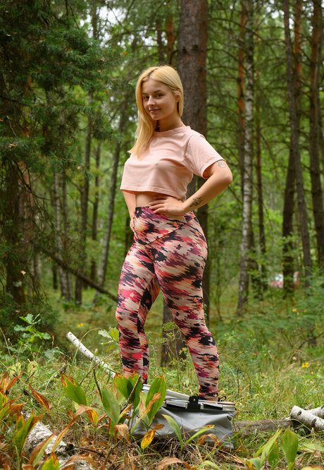 Bianca Bell art model photos