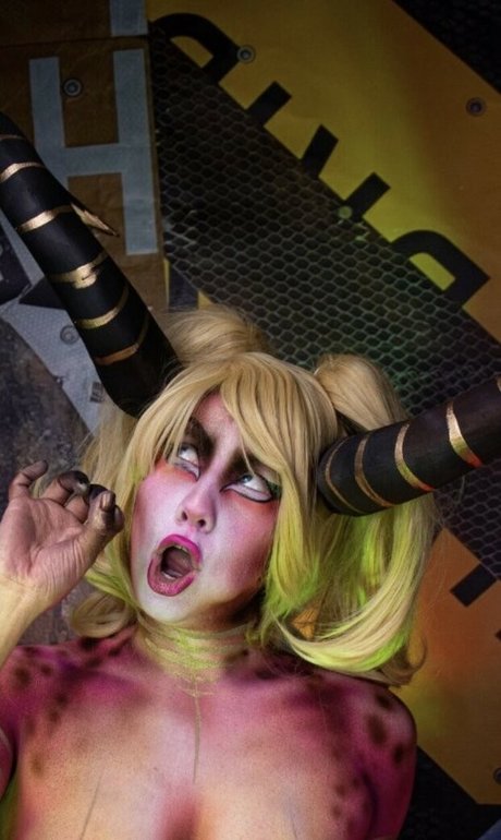 Mypet Monstergirl naked model image