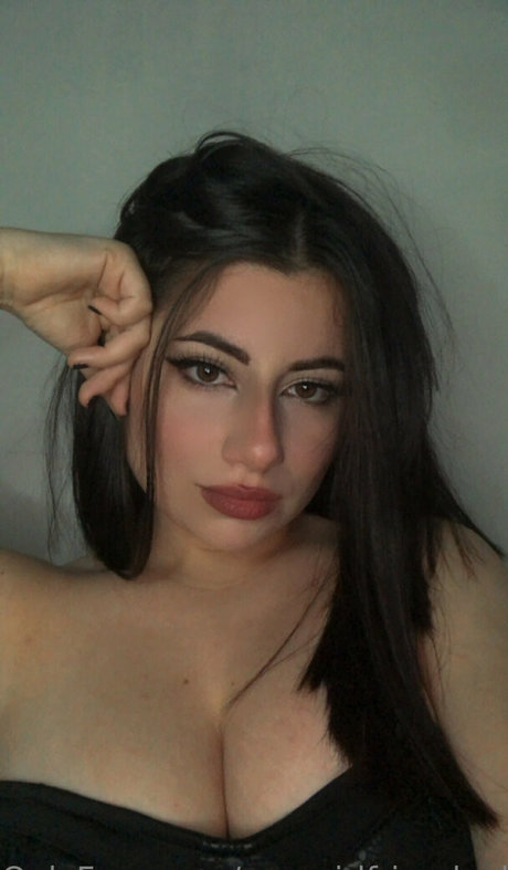 yourgirlfriendval best star pics