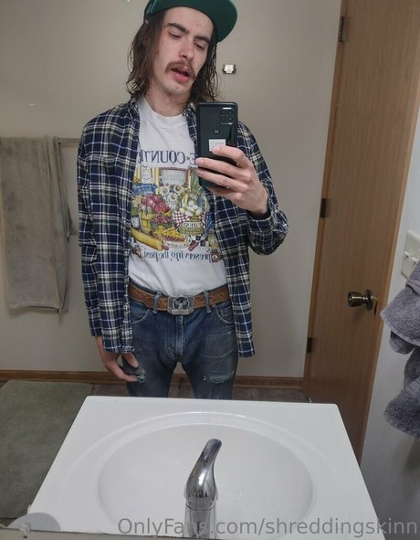 shreddingskinn sex star gallery