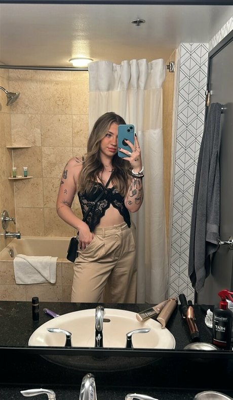 BaileyGoat model nudes image