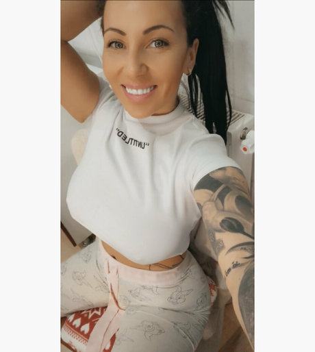 yourteacher01 model img