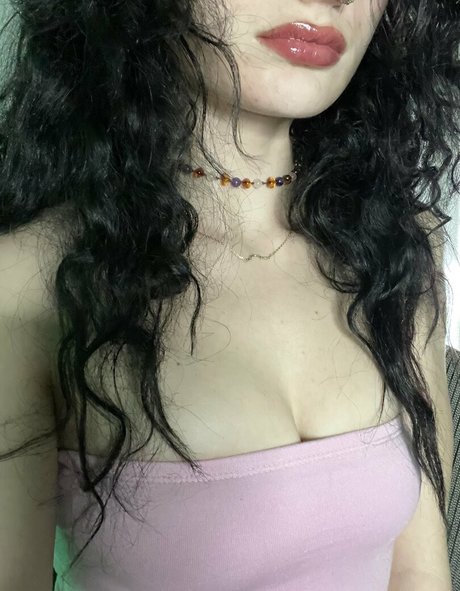 curvy girls onlyfans top image