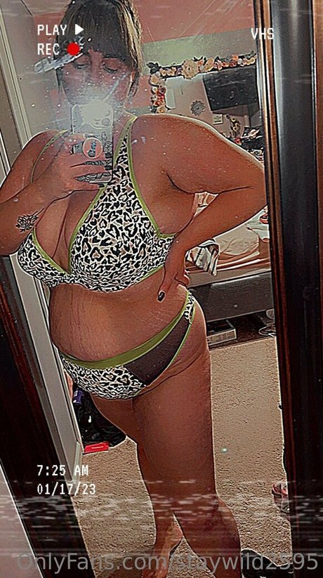 staywild2595 erotic model archive