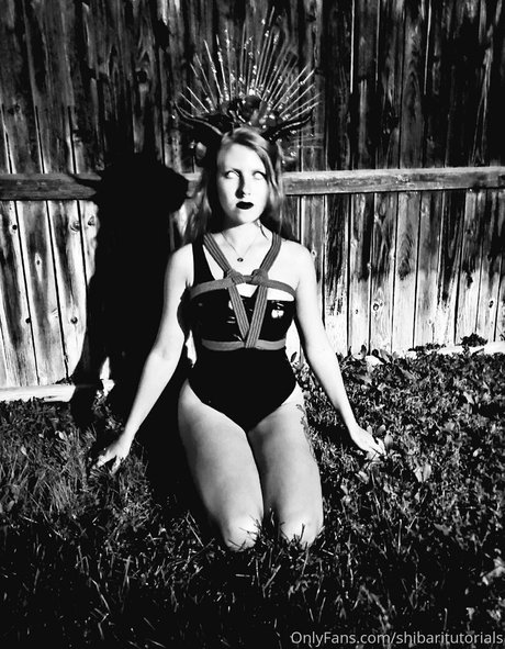 huge fake tits onlyfans hot sexy photo