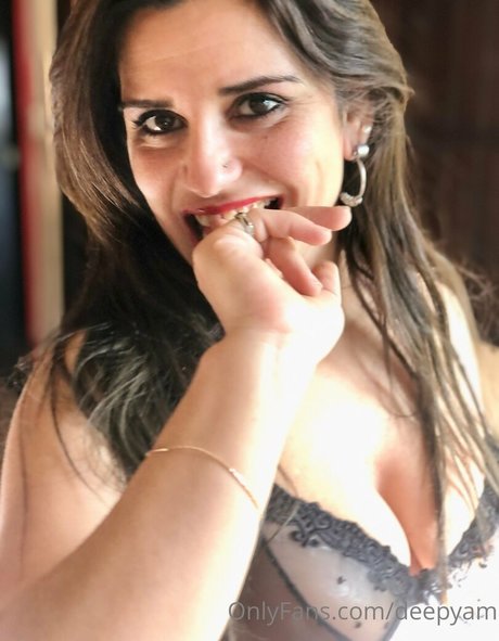 sweetarabgirl beautiful actress photo