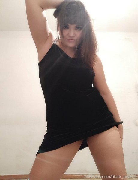 pearl black naked actress pics