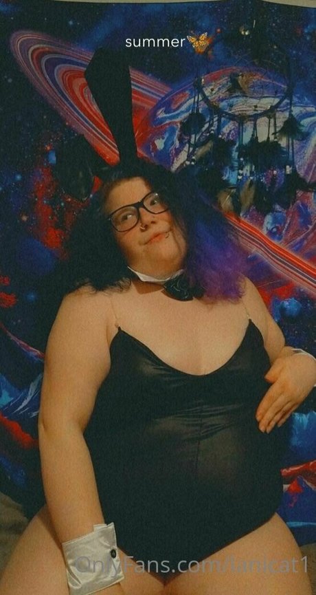 lanicat1 naked star pics