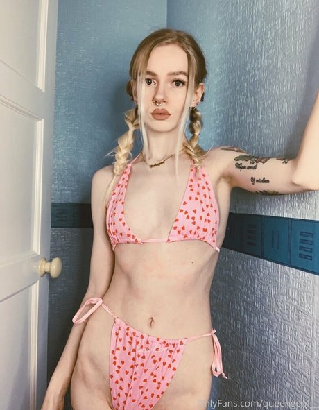 queengem__ xxx star pics