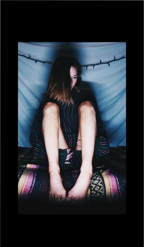 thisominouslife model erotic pictures