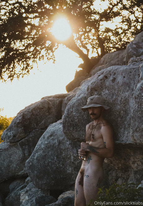 thisominouslife model naked images