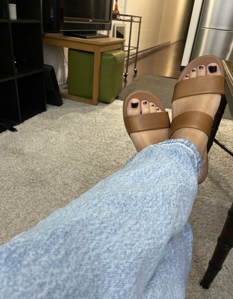 goddessvalentinaaa sex model img