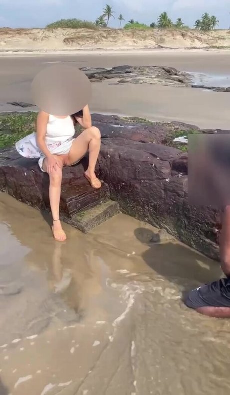 Sexyindianwife model adult picture