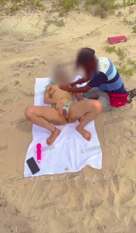 Sexyindianwife naked actress photo