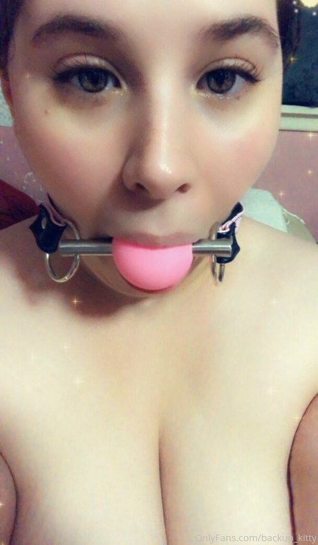 kittyangelfree naked model img