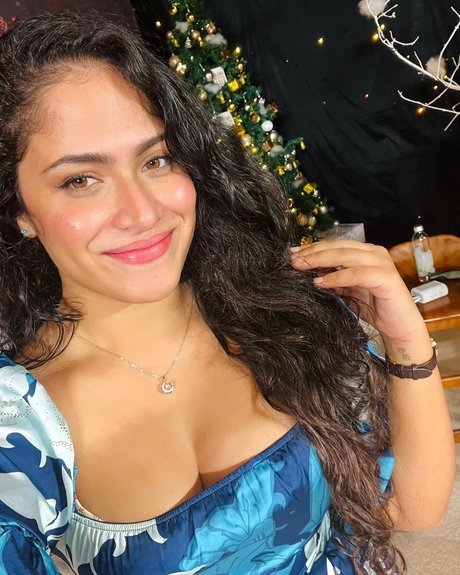 Sandani Fernando pornstar sexy archive