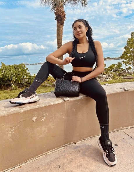 azariafreepage exclusive pornstar images